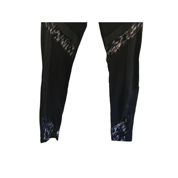 Beyond Yoga Pants Women's Size XL Black Gray Color Block Flexible Stretchy - Picture 5 of 7